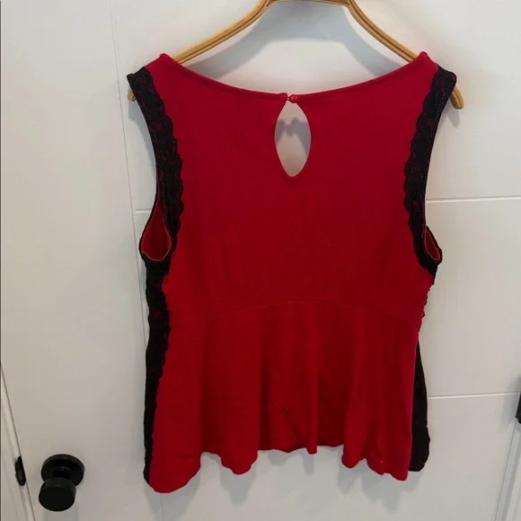 Torrid Vibrant Red sleeveless shirt size 0X - Picture 7 of 7